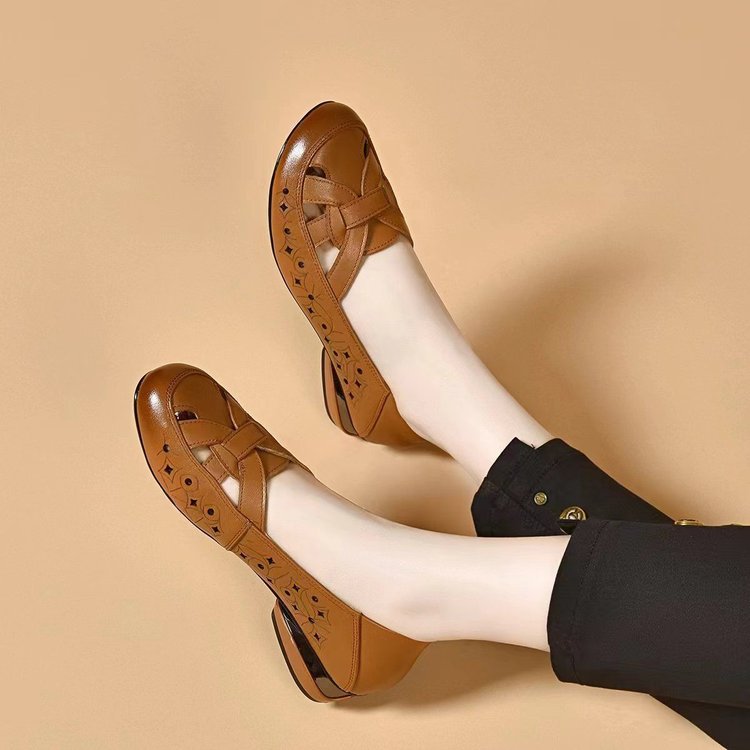 Hannah I Rutschfeste Leder-Schuhe mit Ausschnitten