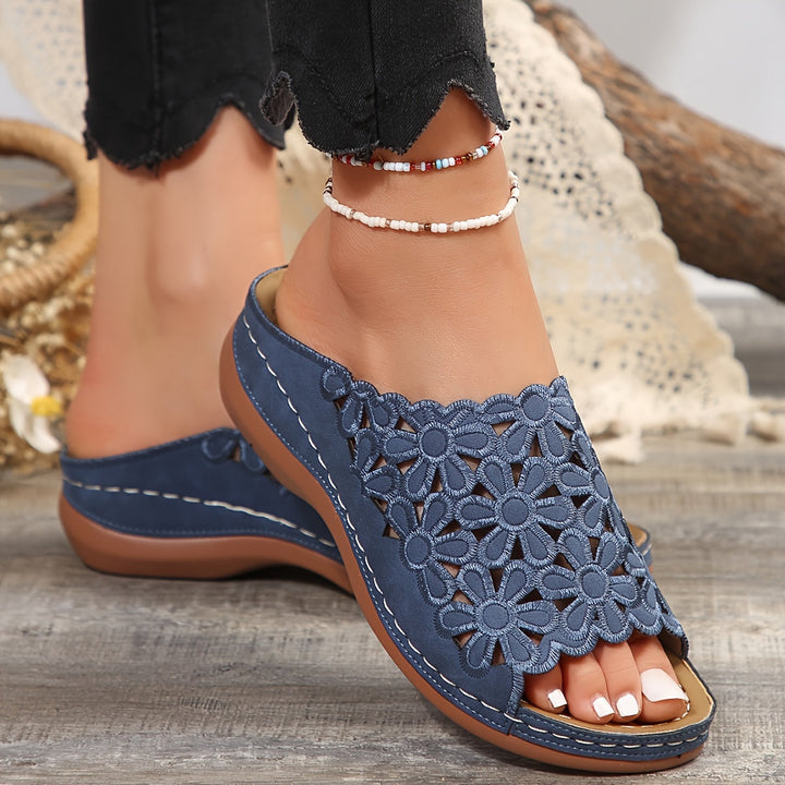 Karen I Orthopädische Sandalen auf einem bequemen Keil