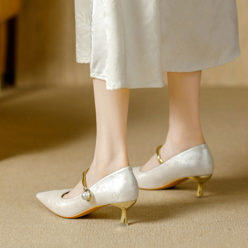 Erika | Elegante Pumps mit Perlendetail