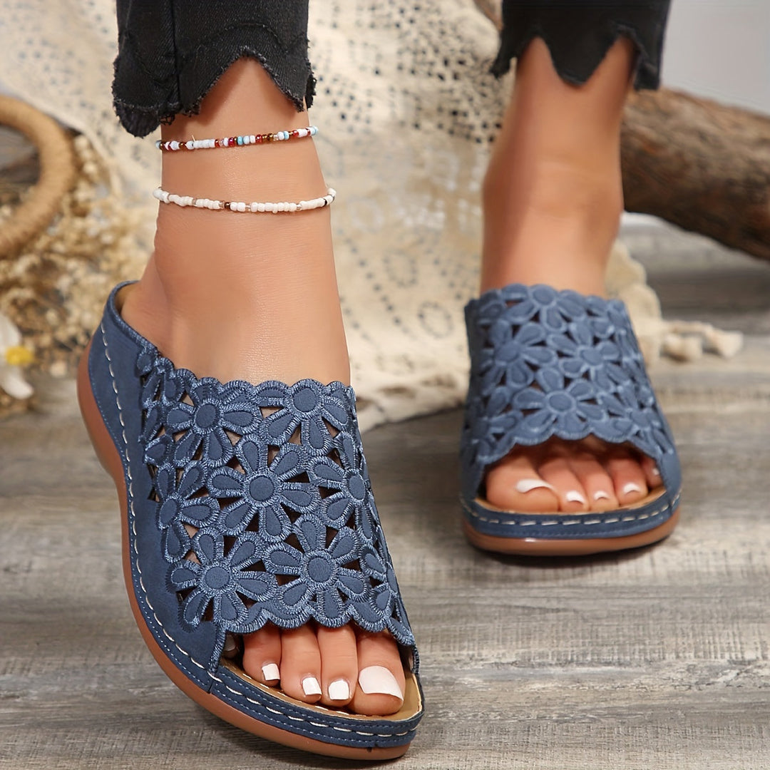 Karen I Orthopädische Sandalen auf einem bequemen Keil