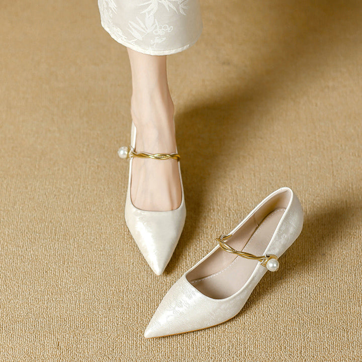 Erika | Elegante Pumps mit Perlendetail
