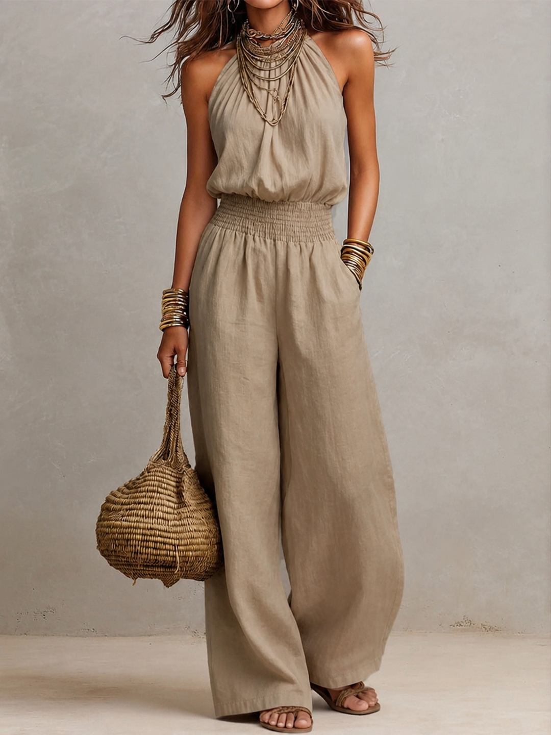 VALERIA | Halterneck Jumpsuit mit weitem Bein