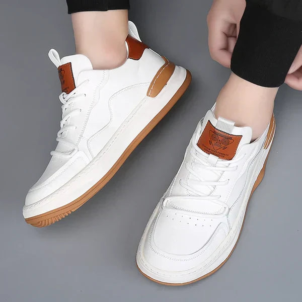 Hochsohlige Lederschuhe