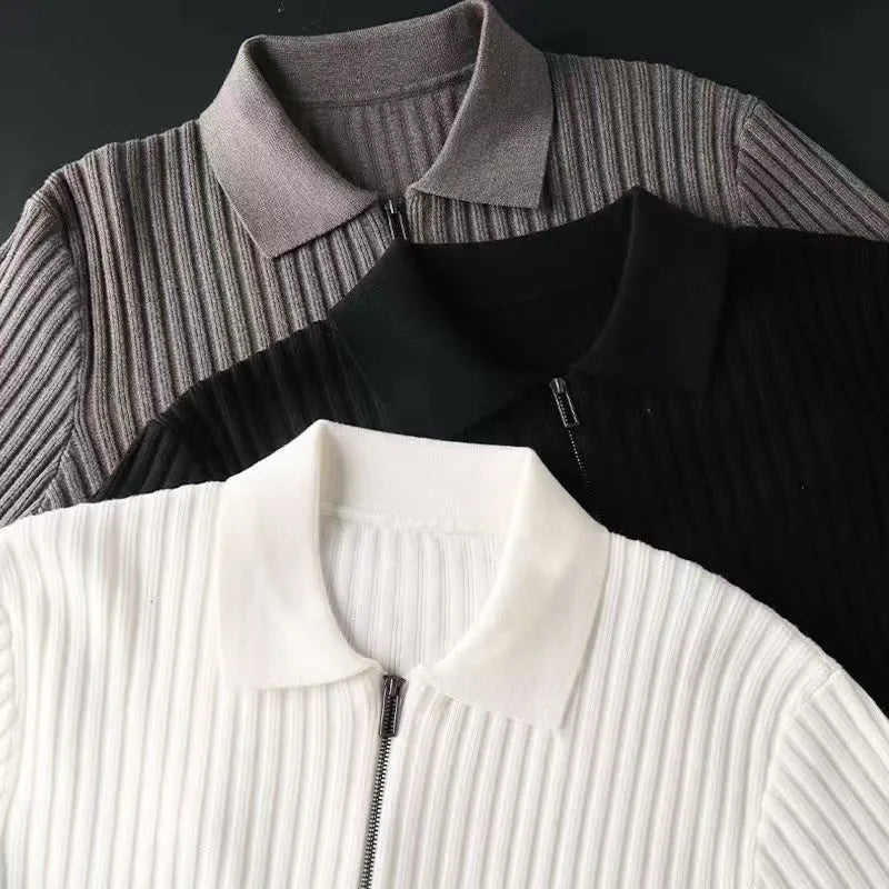 Eleganter Pullover mit Streifenmuster und Reißverschluss