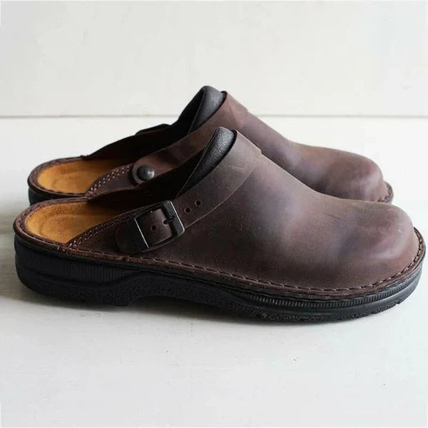Clogs im alten Stil