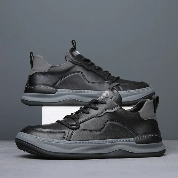 Hochsohlige Lederschuhe