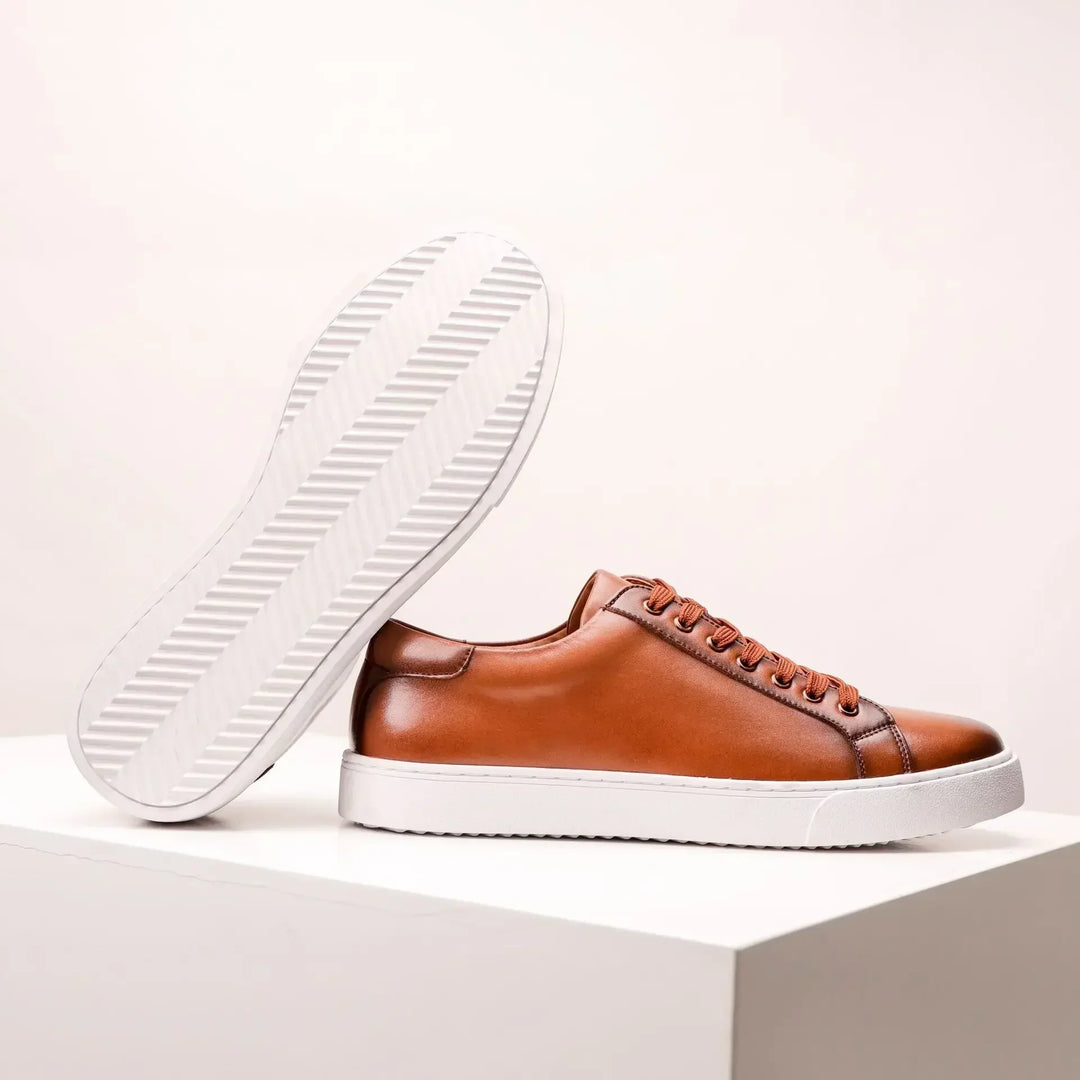 Turnschuhe aus echtem Leder