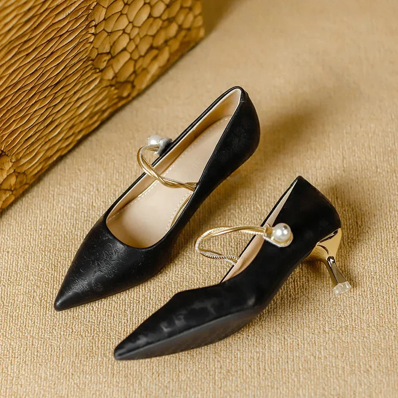 Erika | Elegante Pumps mit Perlendetail