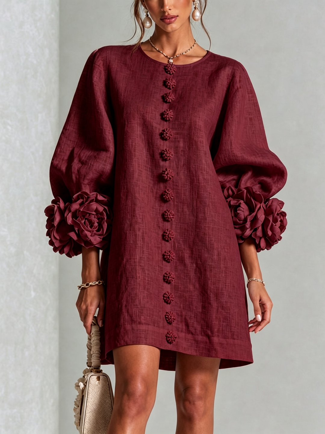 Florales Hemdblusenkleid mit auffälligen floralen Manschetten