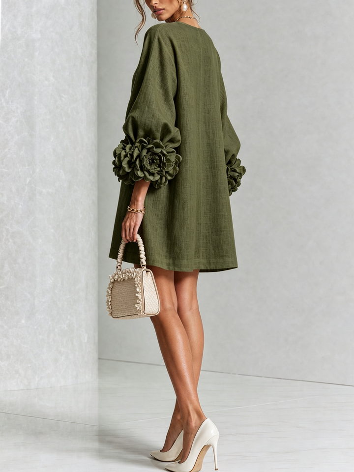 Florales Hemdblusenkleid mit auffälligen floralen Manschetten