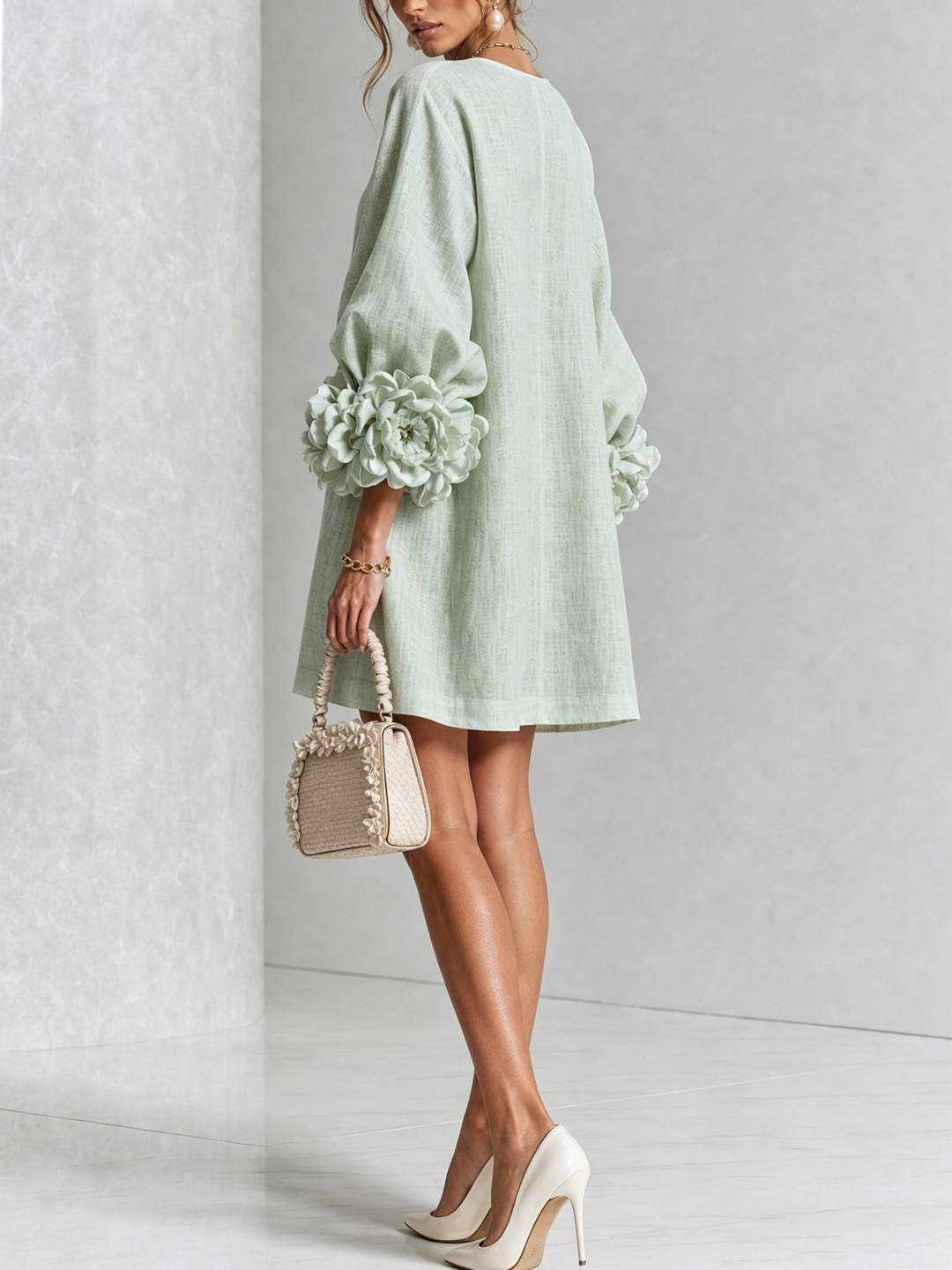 Florales Hemdblusenkleid mit auffälligen floralen Manschetten