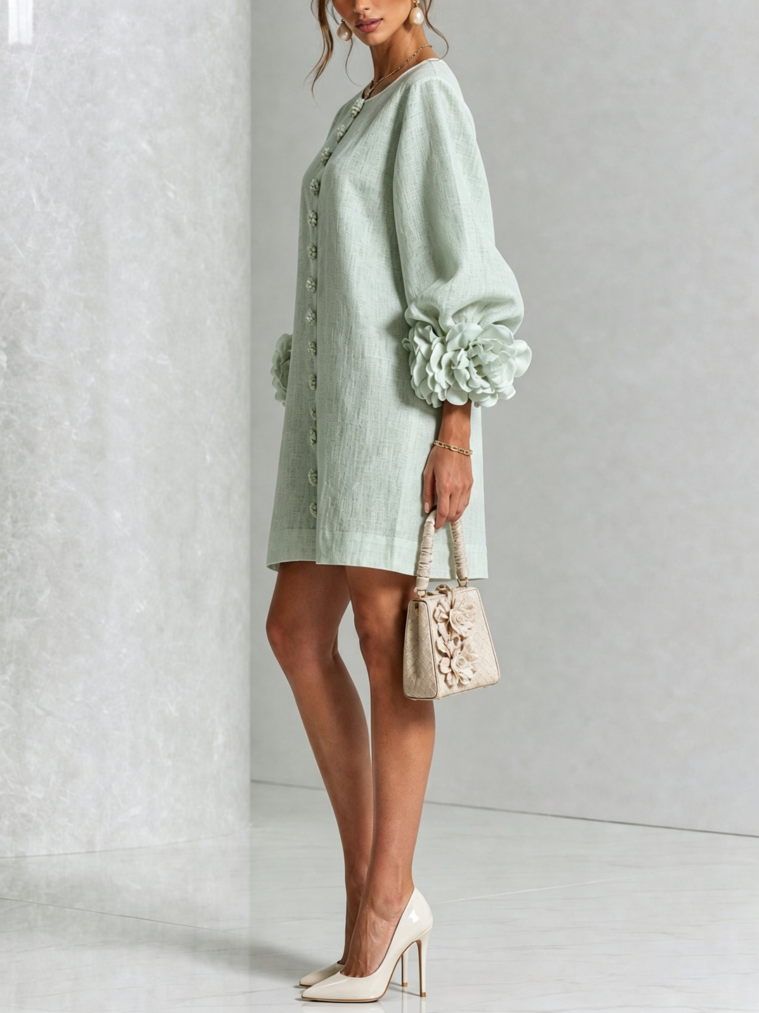 Florales Hemdblusenkleid mit auffälligen floralen Manschetten